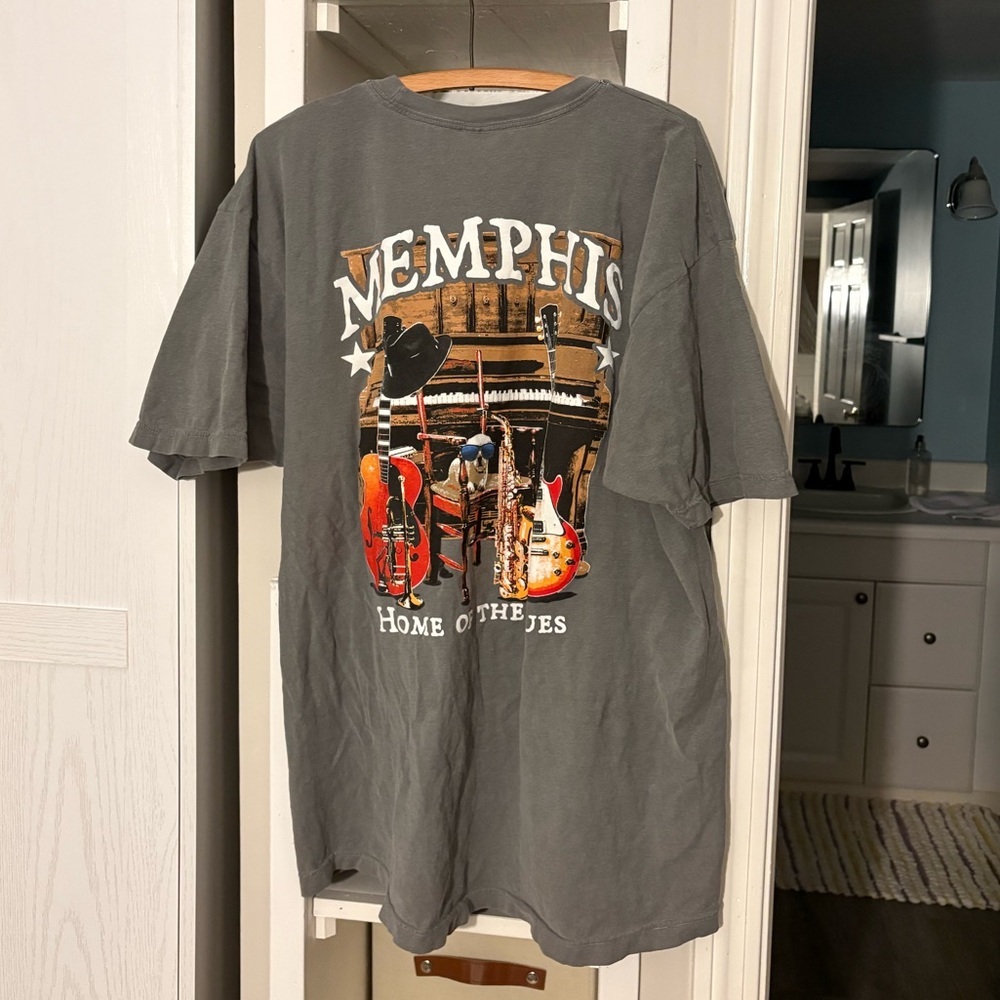 Gray Memphis Graphic T-Shirt
